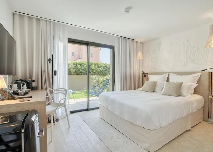 Hotel Eden 4*